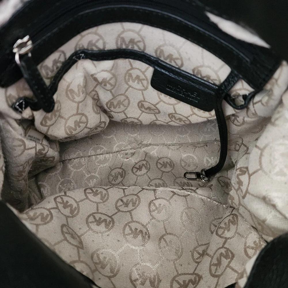 Preowned Michael Kors Black Tote Bag‎